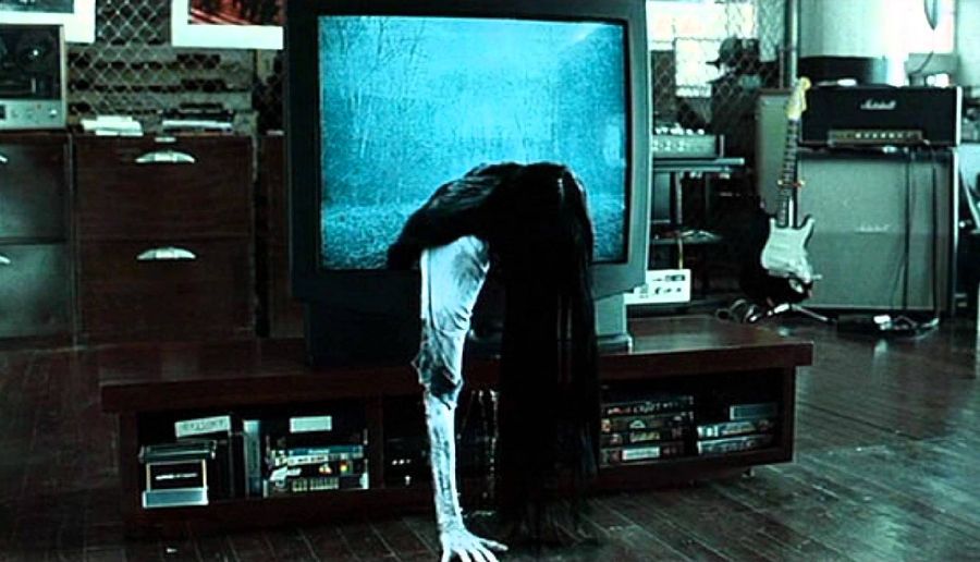 “Звонок”, ремейк японского фильма ужасов, снятого в 1998 году Хидэо Накатой по мотивам одноименного романа Кодзи Судзуки